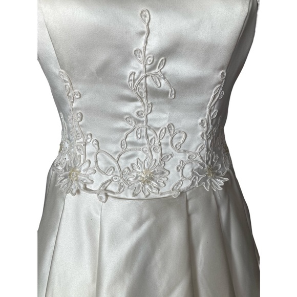 COPY - 🤍Custom tailored Beautiful satin Dress/# 009 - Picture 10 of 16